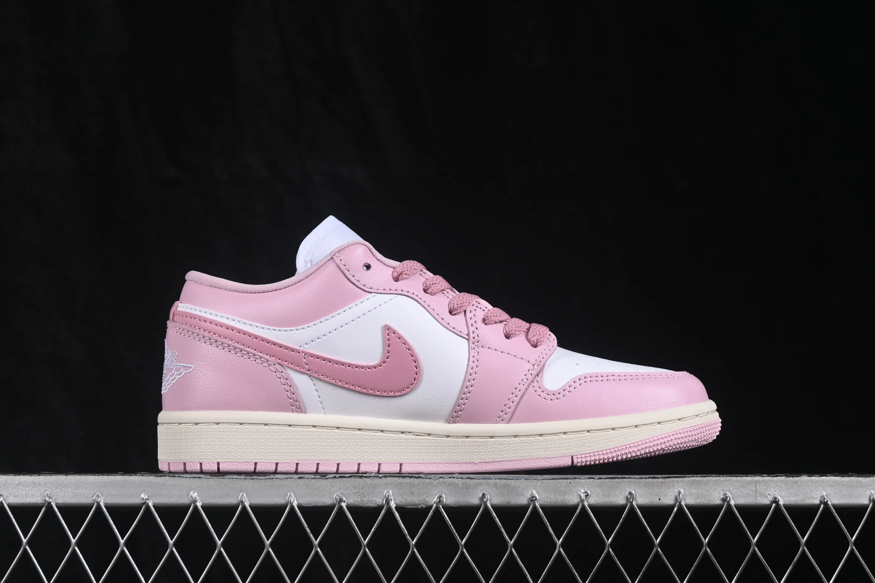 All categories Air Jordan Jordan series basketball shoes Air Jordan 1 Low G version pure original Air Jordan 1 Low AJ1 Joe 1 white pink low-top retro culture basketball shoes DC0774-607